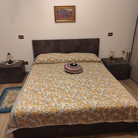 Casa In Antico Borgo Medievale A Tarano Ri, Via Giacomo Leopardi, 15 Villa ภายนอก รูปภาพ