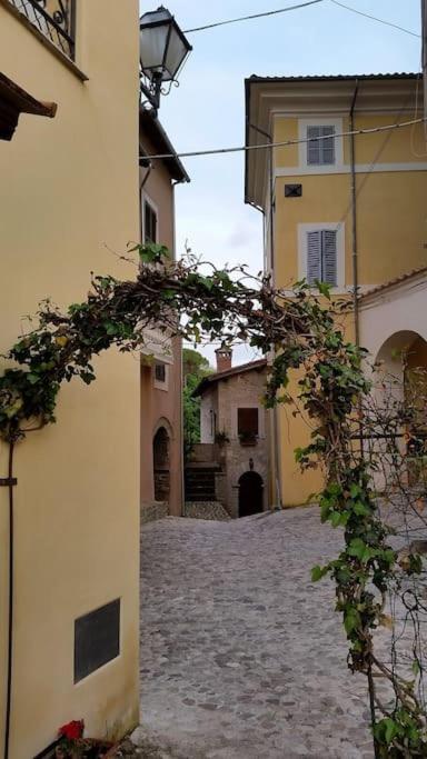 Casa In Antico Borgo Medievale A Tarano Ri, Via Giacomo Leopardi, 15 Villa ภายนอก รูปภาพ