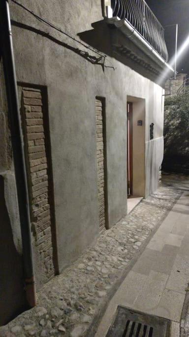 Casa In Antico Borgo Medievale A Tarano Ri, Via Giacomo Leopardi, 15 Villa ภายนอก รูปภาพ