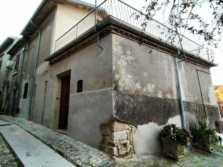 Casa In Antico Borgo Medievale A Tarano Ri, Via Giacomo Leopardi, 15 Villa ภายนอก รูปภาพ