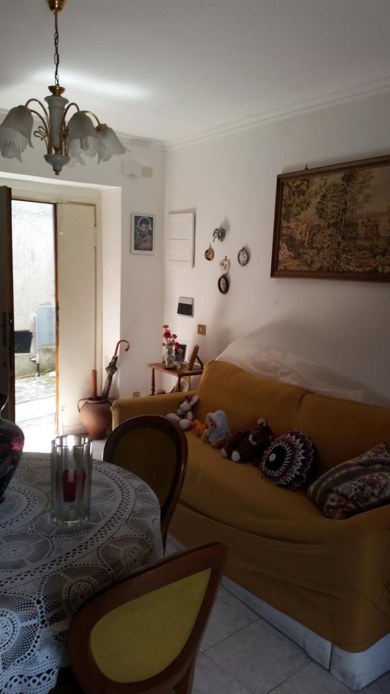 Casa In Antico Borgo Medievale A Tarano Ri, Via Giacomo Leopardi, 15 Villa ภายนอก รูปภาพ